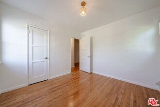 823 Highland Ave in Glendale, CA - Building Photo - Building Photo