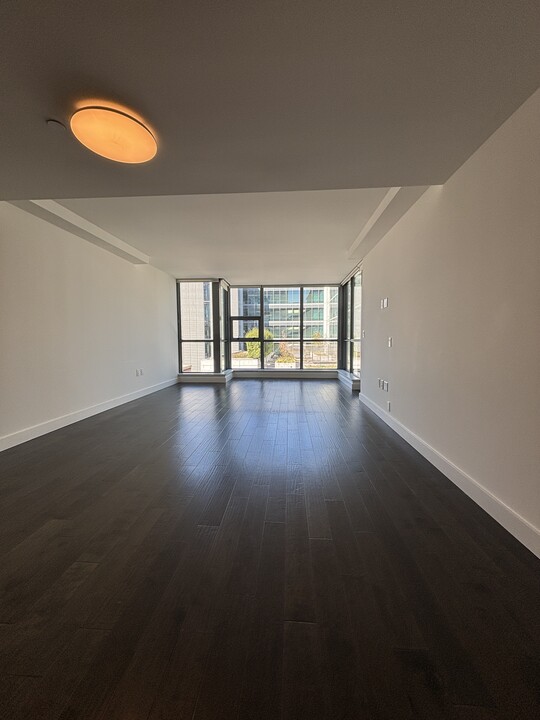 435 China Basin St, Unit 534 in San Francisco, CA - Building Photo