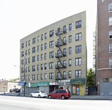 708 E 243rd St in Bronx, NY - Building Photo - Building Photo