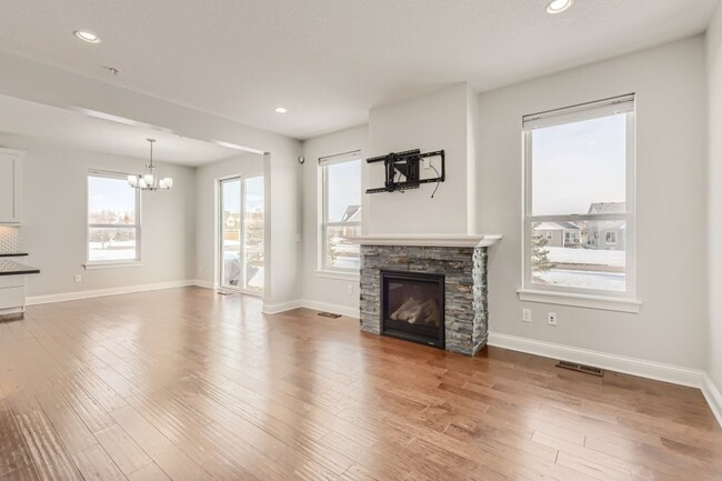 property at 8334 Goldenrod Ln N