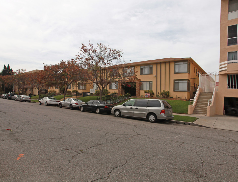 427 S Berendo St in Los Angeles, CA - Building Photo