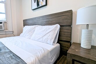 108 Gotthart St in Newark, NJ - Foto de edificio - Building Photo