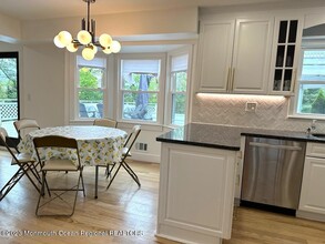 16 Woods Rd in West Long Branch, NJ - Building Photo - Building Photo