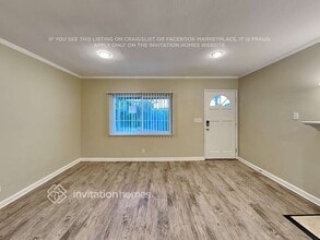 8159 Beeman Ave in Los Angeles, CA - Foto de edificio - Building Photo