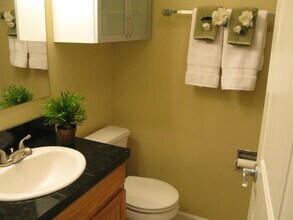 2337 Minor Ave E, Unit 2337 in Seattle, WA - Building Photo - Building Photo