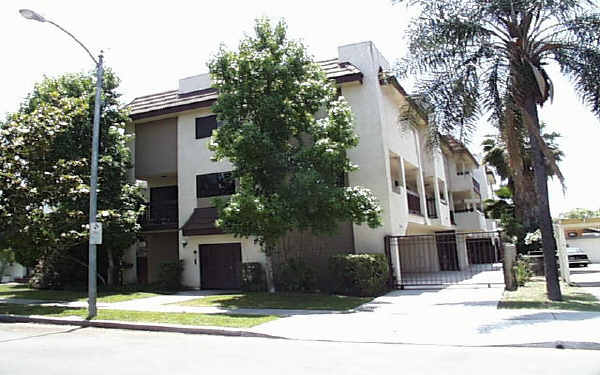 360 W Lexington Dr in Glendale, CA - Foto de edificio - Building Photo