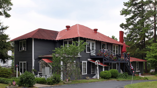 The Ben-Wiley Apartments in Fuquay Varina, NC - Foto de edificio - Building Photo