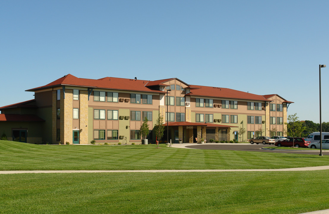 Meadow View Apartments in Wyoming, MN - Building Photo