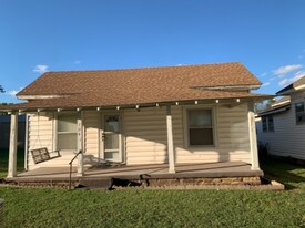 2026 Chestnut Ave in Barnsdall, OK - Building Photo