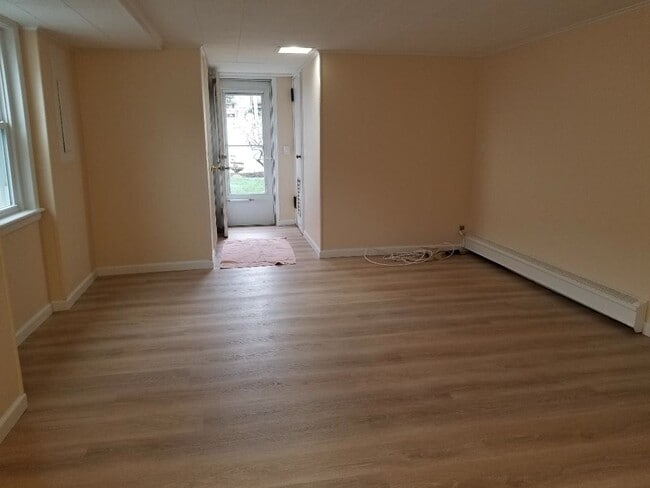 608 E Penn St, Unit 1st Fl in Long Beach, NY - Building Photo - Building Photo
