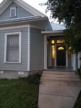 623 Barbe St, Unit Apt 3 in San Antonio, TX - Building Photo - Building Photo