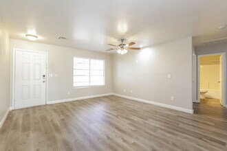 5330 Krista Alethea St in North Las Vegas, NV - Building Photo - Building Photo