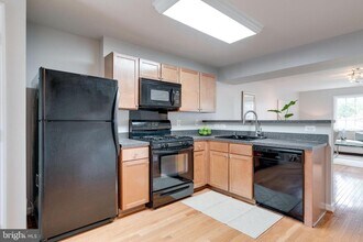 1617 N Van Dorn St in Alexandria, VA - Building Photo - Building Photo