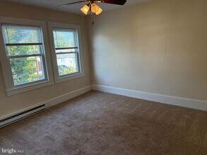 276 McKinley St in Bristol, PA - Building Photo - Building Photo
