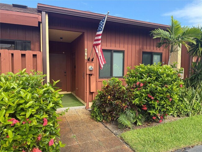 431 SE 14th St in Dania Beach, FL - Building Photo - Building Photo