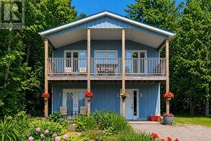 5801 Lakeshore Rd in Whitchurch-Stouffville, ON - Building Photo