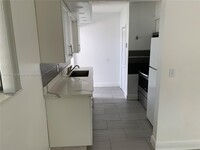 121 NE 169th Terrace in North Miami Beach, FL - Building Photo - Building Photo