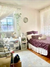 1677 Beacon St, Unit 4 in Brookline, MA - Building Photo - Building Photo