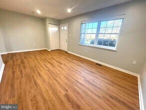 4826 Grand Bend Dr in Catonsville, MD - Building Photo - Building Photo