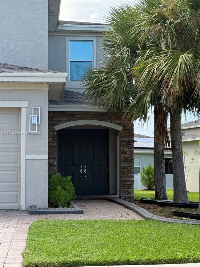 1201 NW Leonardo Cir in Port St. Lucie, FL - Building Photo - Building Photo