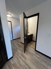 9562 W Dolores Dr in Sioux Falls, SD - Building Photo - Building Photo