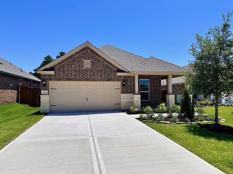6011 Diamond Leaf Ct in Conroe, TX - Building Photo