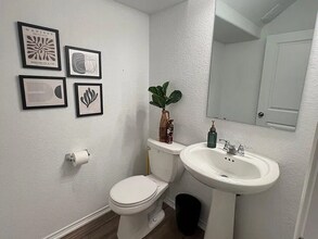 7125 Spotted Leaf Wy in Austin, TX - Building Photo - Building Photo