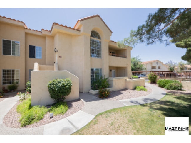 property at 1333 E Morten Ave