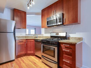 615 Quincy Bridge Ln in Glenview, IL - Building Photo - Building Photo