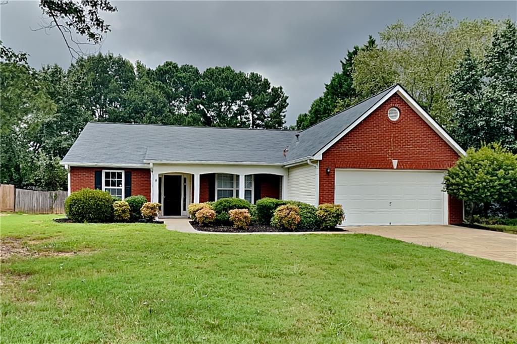 991 Rolling Meadows Dr in Loganville, GA - Building Photo