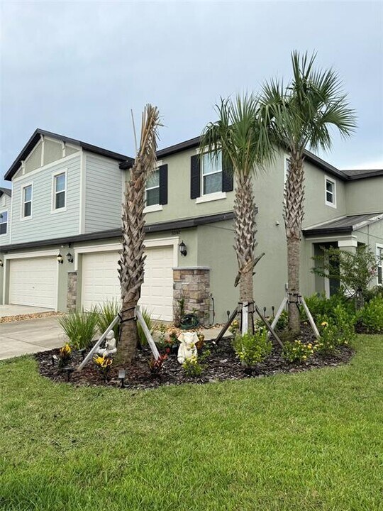 32142 Spiceberry St in San Antonio, FL - Building Photo
