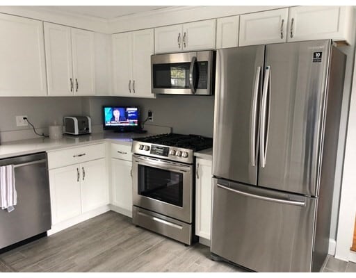 603 Adams St in Milton, MA - Building Photo - Building Photo