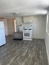 50 Reynolds St in East Providence, RI - Building Photo - Building Photo