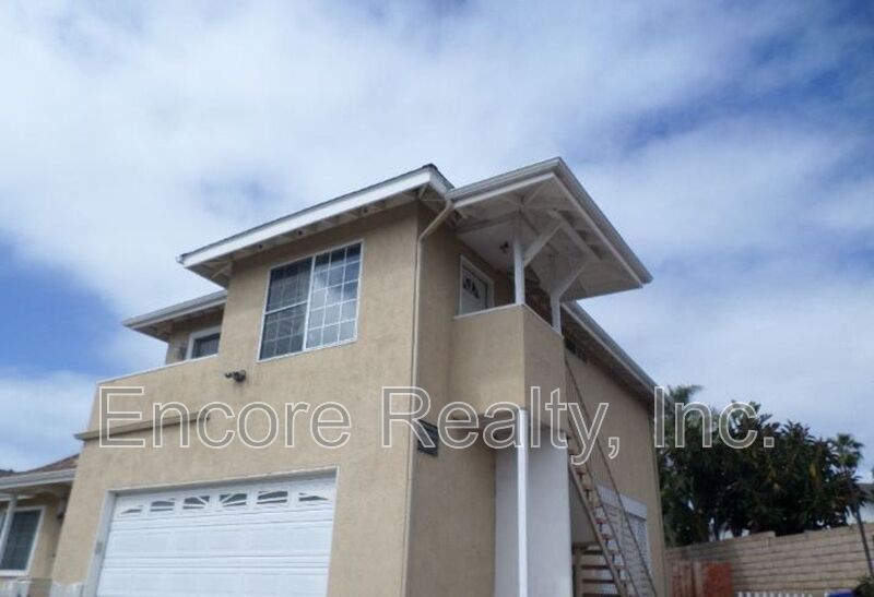 2812 Elrose Dr in San Diego, CA - Building Photo