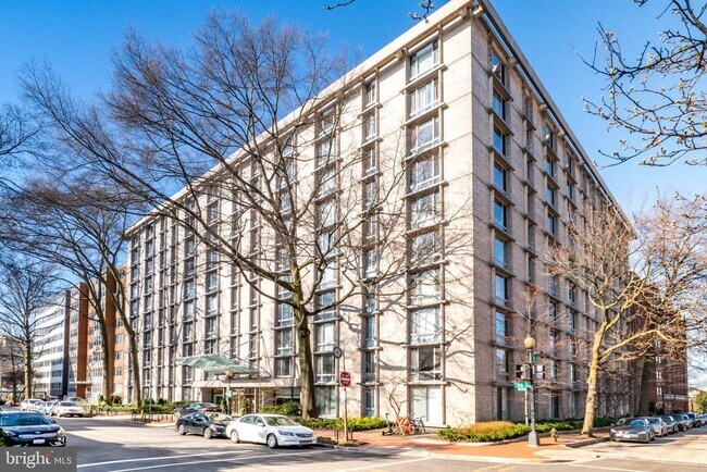 940 25th St NW in Washington, DC - Building Photo - Building Photo