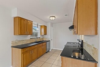 1605 Morningside Dr in Cleburne, TX - Building Photo - Building Photo