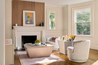 8 Naples Rd in Brookline, MA - Building Photo - Building Photo