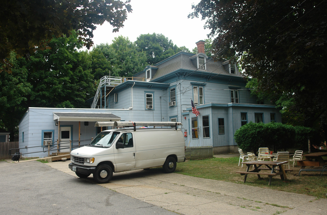 35 High St in Amesbury, MA - Building Photo