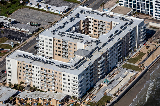 Triton Cay - Daytona in Daytona Beach, FL - Foto de edificio - Building Photo