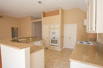 5809 Coldsworth Ct in Arlington, TX - Foto de edificio - Building Photo