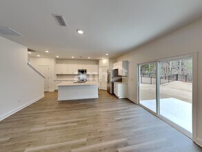 5014 Twin River Dr in Denver, NC - Building Photo - Building Photo