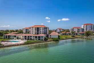 Casa del Mar in St. Petersburg, FL - Building Photo - Building Photo