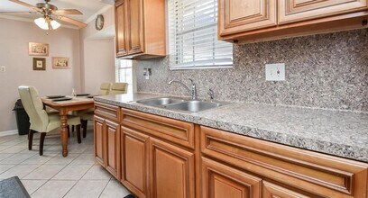 2116 Godfrey St in Baytown, TX - Building Photo - Building Photo