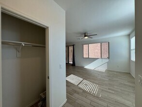 1122 E Cairn St in Tucson, AZ - Building Photo - Building Photo