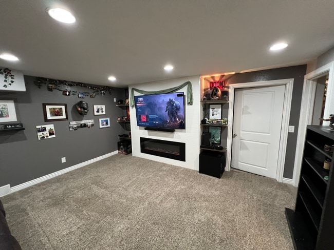 7023 W Saw Timber Way in West Jordan, UT - Building Photo - Building Photo