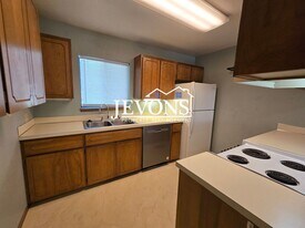 1212 S 5th Ave in Yakima, WA - Building Photo