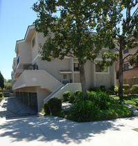 812 S Marengo Ave in Pasadena, CA - Foto de edificio - Building Photo