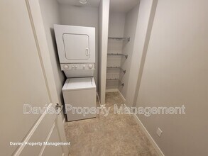 5606 Greenough Cape NW in Edmonton, AB - Building Photo - Building Photo