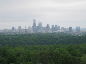3900 Ford Rd, Unit 20J in Philadelphia, PA - Building Photo