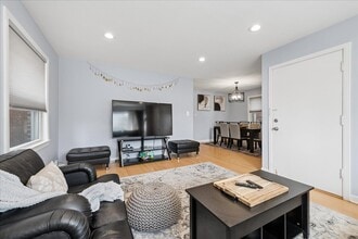 5224 N Virginia Ave in Chicago, IL - Building Photo - Building Photo